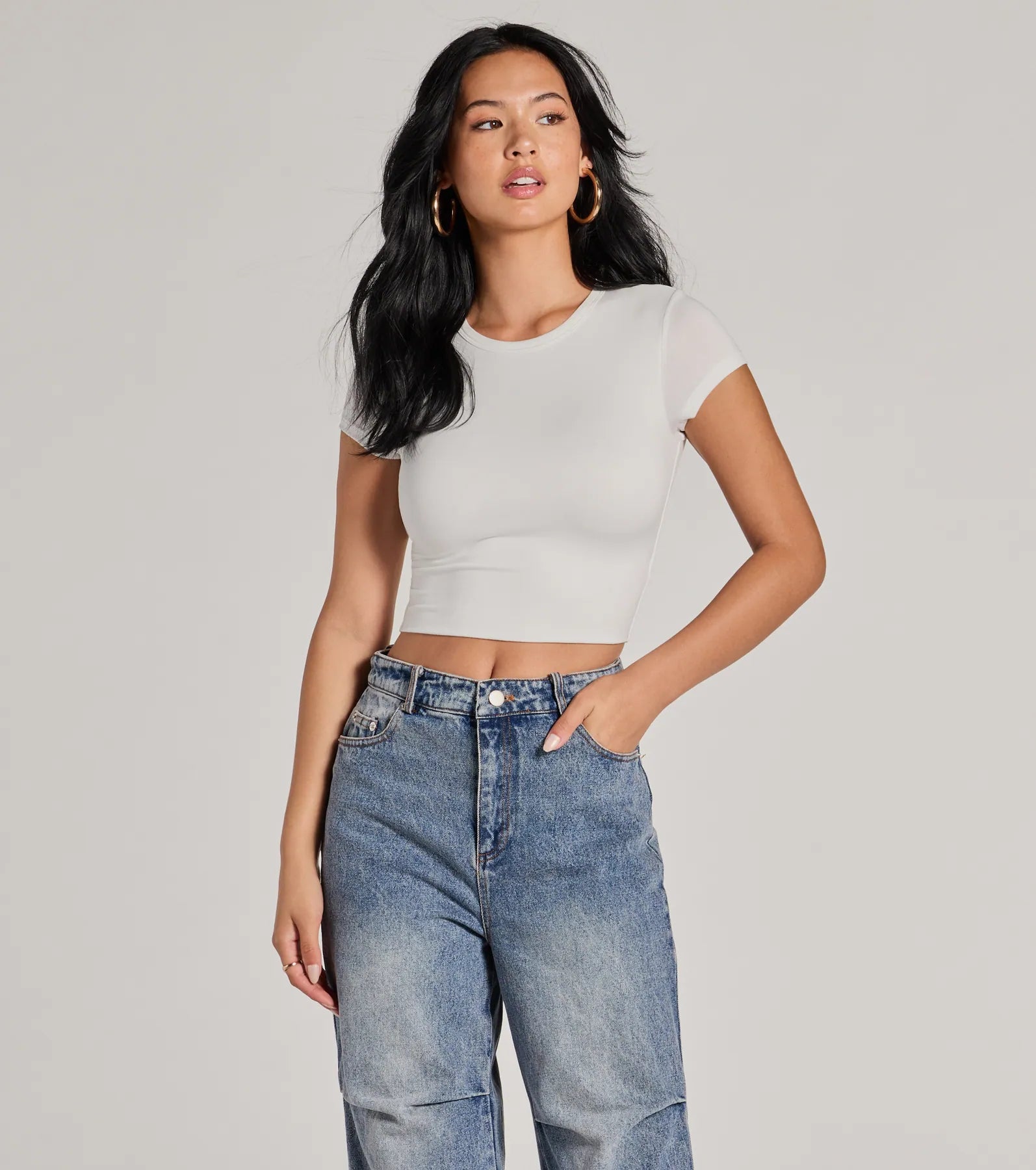 Casual Must-Have Crew Neck Crop Top Refined Women's Hand - crafted