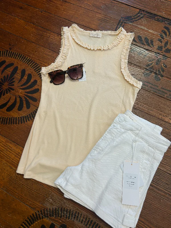 Butter Yellow Ruffle Tank garde