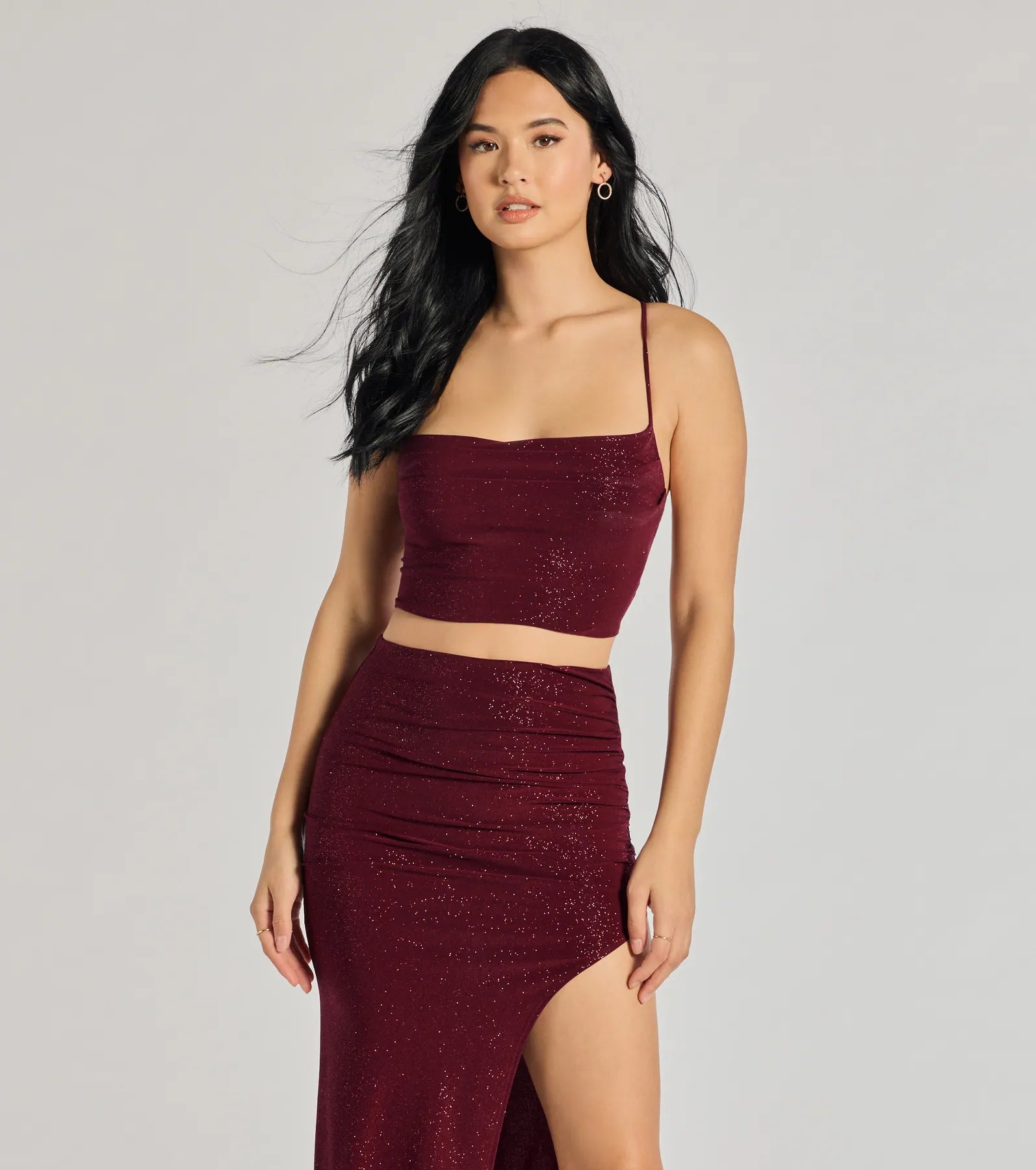 Glitzy Affair Cowl Neck Glitter Crop Top garde