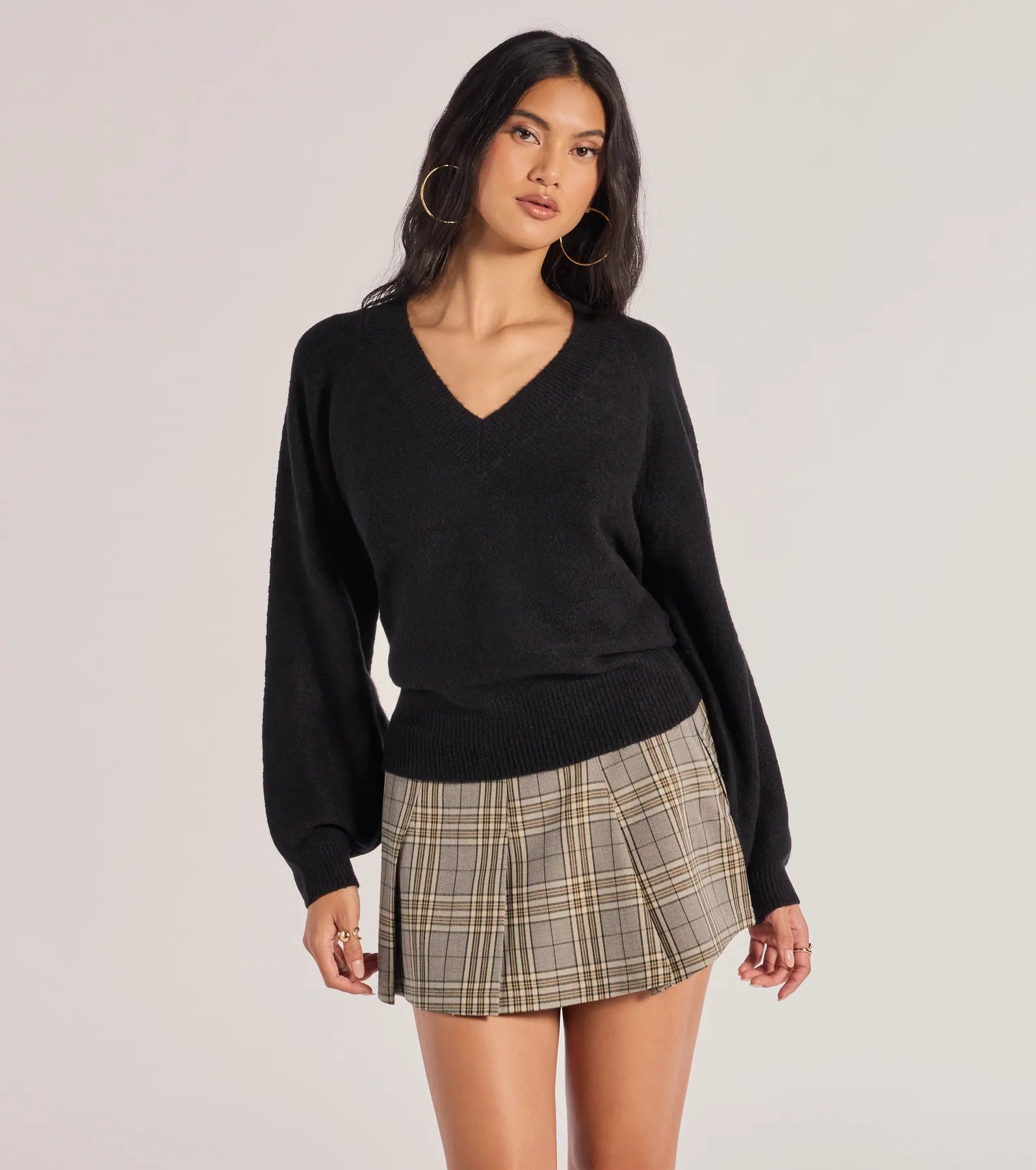 Comfy Chic Knit V-neck Pullover Sweater Dynamic Women's Moto