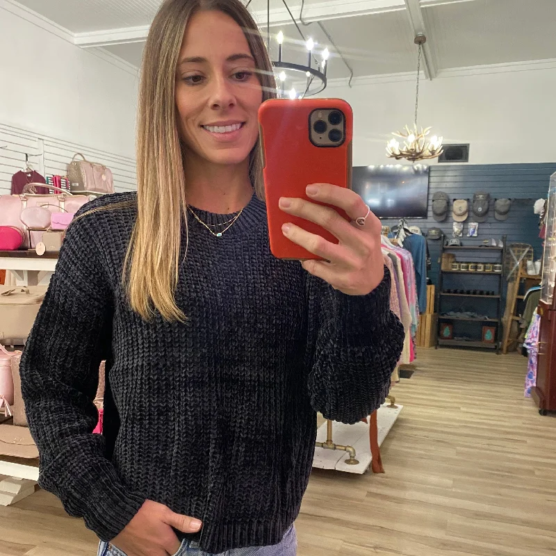 Knitted Semi Cropped Sweater In Black Youthful Women's Anime - inspired