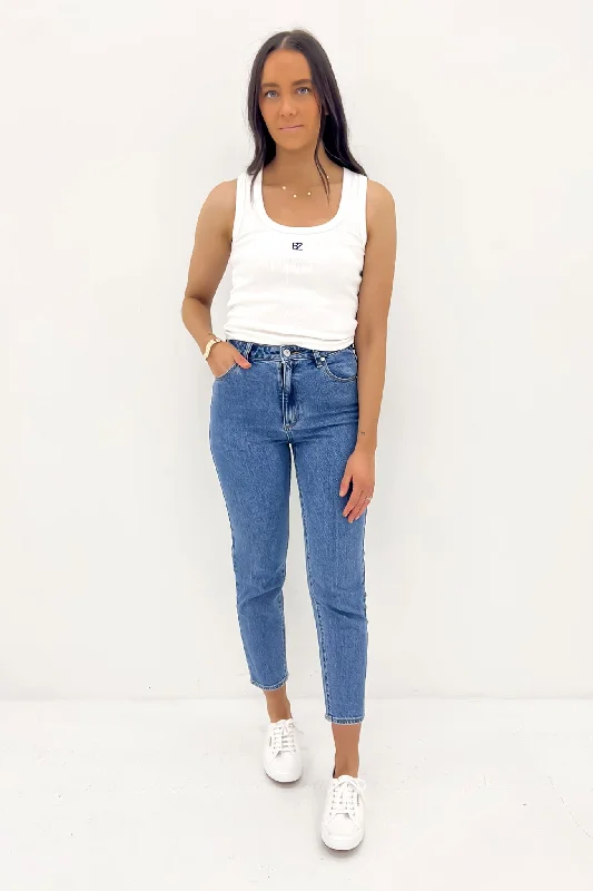 A 94 Slim Jean Naomi Hip Women's Urban