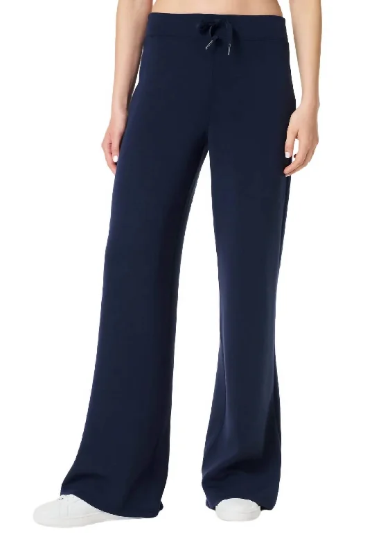 Airessentials Wide Leg Pant In Timeless Navy Sharp Women's Italian