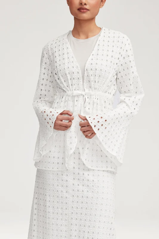 Mamba White Eyelet Tie Front Top Classic Women's Pin - striped