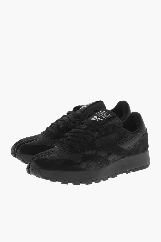 Maison Margiela Mm22 X Reebok Lace-Up Unisex Sneakers With Tabi Design Victorian - Era Boot Style Maison Margiela Mm22 X Reebok Lace-Up Unisex Sneakers With Tabi Design Victorian - Era Boot Style