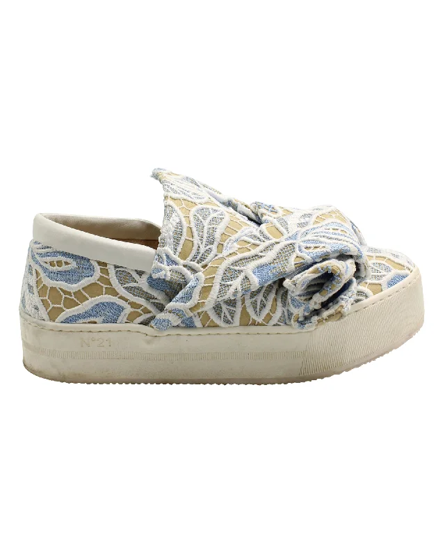 N.21 Lace-Trimmed Knot Slip-Ons in Tan Leather Distressed Leather Shoe Style  