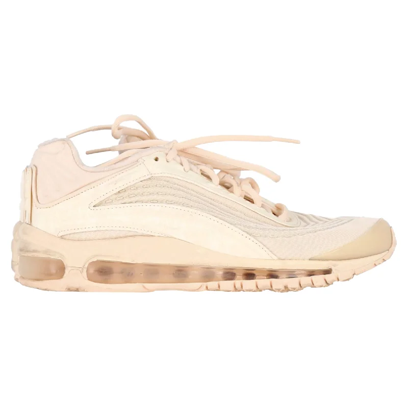 Nike Air Max Deluxe Guava Ice Sneakers in Beige Synthetic Waterproof Hiking Boot Design  