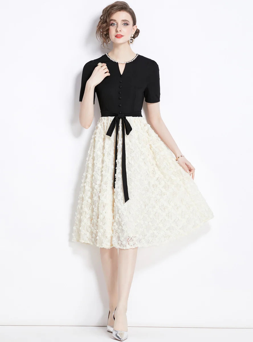 COLOR MATCHING FAKE TWO-PIECE FLOWER DRESS Adventure